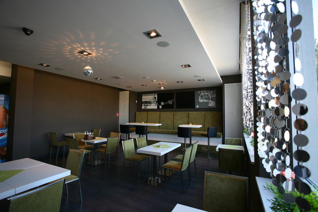 טרנבה Hotel Empire מראה חיצוני תמונה