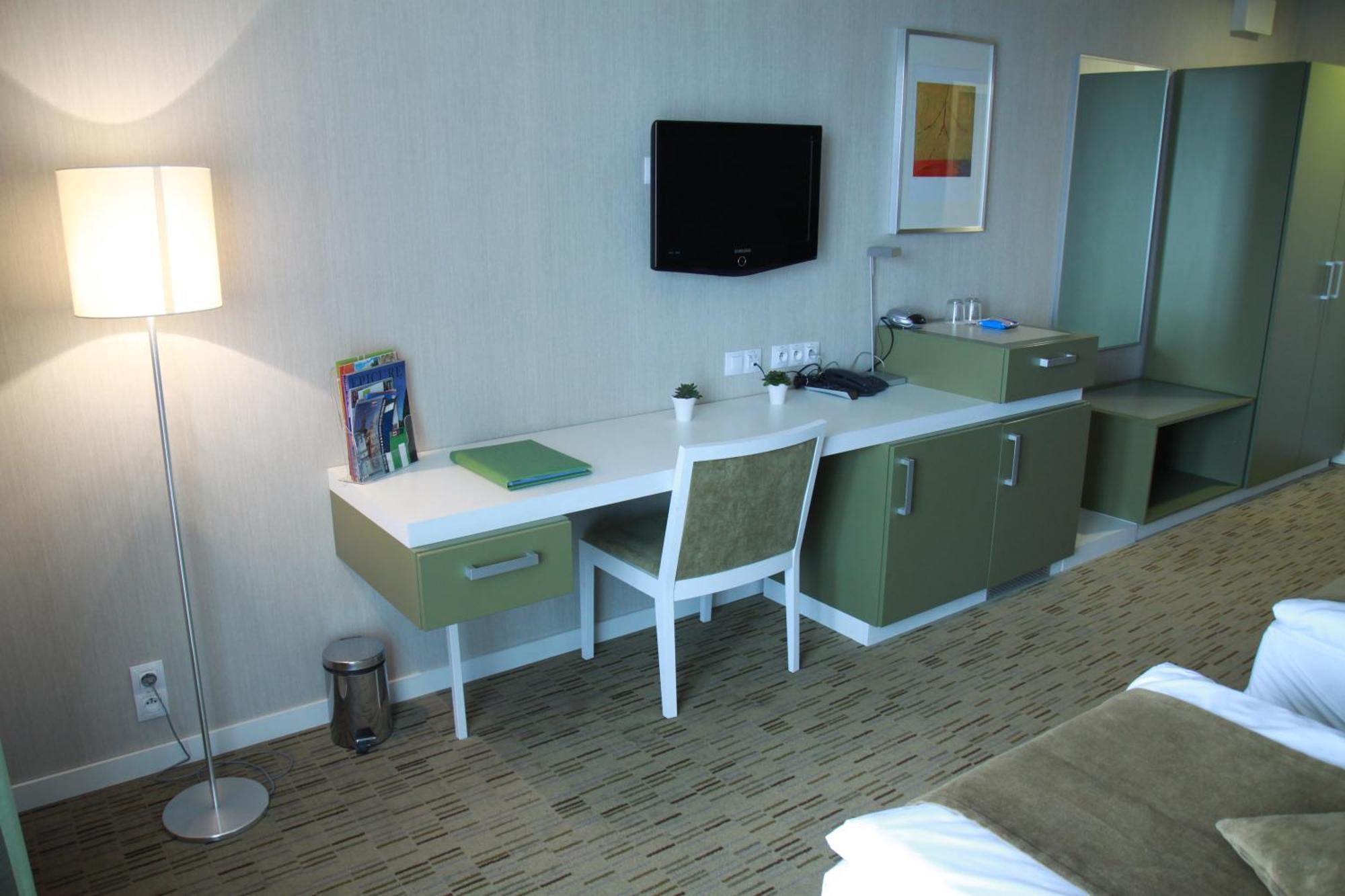 טרנבה Hotel Empire חדר תמונה