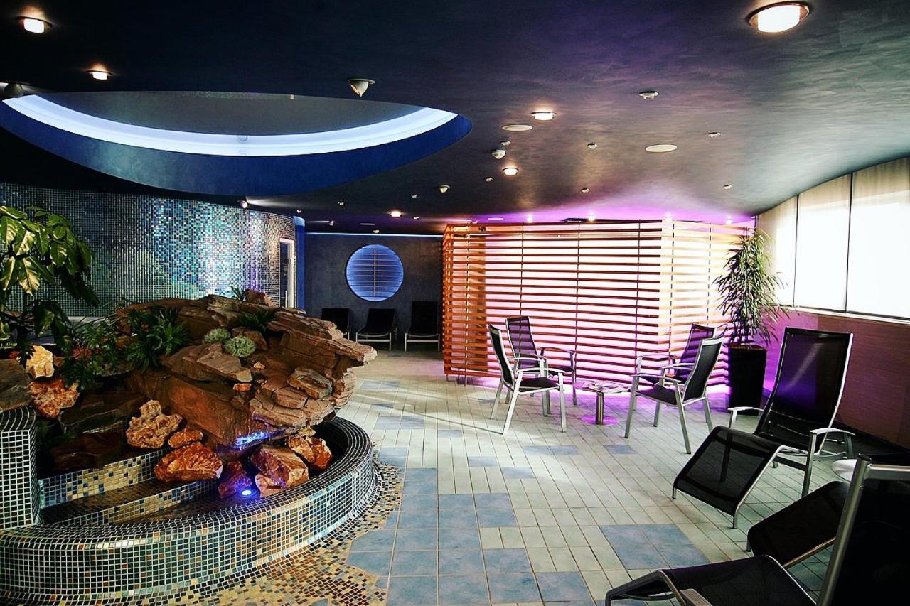 טרנבה Hotel Empire מראה חיצוני תמונה